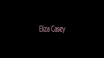 Preview 1 of Erdticken Facefuck - FEMOUT.XXX: Eliza Casey Cums