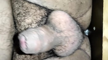 Preview 2 of Ai Tahno - Peludo do rab&atilde_o metendo a escova no rabo de quatro