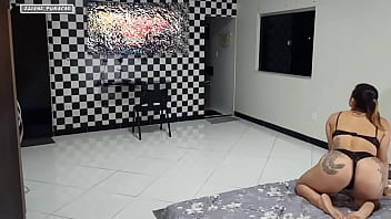 Preview 2 of Desi Xxxvideo Xxx - fui pega dei gostoso pro mascarado que mim fez gosar varias vezes em seu pau grande