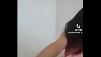 Preview 2 of Pussy Kissing With Boy - Morra bailando