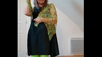 Preview 1 of Turkey Kaz - 2025 03 17 Esclave F strip tease st patrick