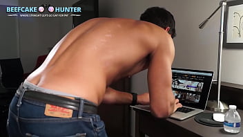 Preview 2 of Mp 4sex Video - Deep throating hung Beefcake Christian