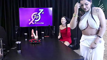 Preview 4 of Tiara Ayase Dp On Bed - Duas gostosas se beijam e deixa os homems excitados - Dieni Ga&uacute_cha (SHEER/RED)