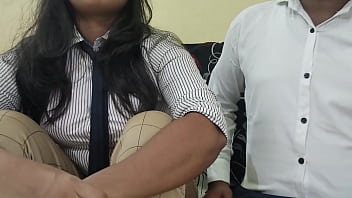 Preview 2 of Hd New Bangal Xxx - देसी लड़की का ऑफिस में पहला दिन था तो लड़की ने वर्क पूरा नहीं कर पाही तो बॉस ने ऑफिस में ही चोद दिया।हिंदी क्लियर वॉइस।