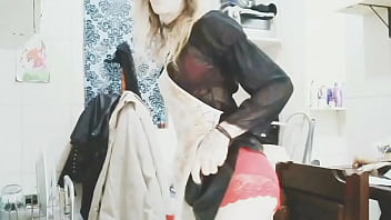 Preview 1 of Rafing Videos 2018 - Sissy Aniya - dona de casa trans gozando com o dildo no cuzinho