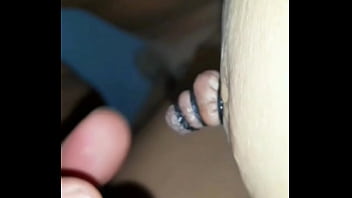 Preview 2 of Vagina Cute - Me grabo mientras mi vecino me coje y ata y juega con mis pezones. Nipple Bondaje
