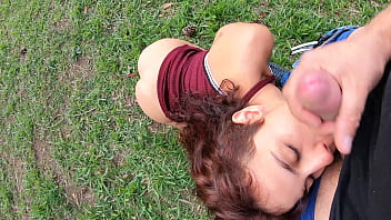 Preview 4 of Mon Asi - Dando uma rapidinha no meu do parque - Goddess Donabella