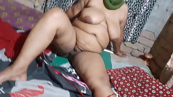 Preview 4 of 18 Eys Old Sex Video - Desi wife&#039_s nude body
