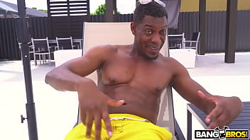 Preview 3 of Xnxx Sale Man - Too Much Ass One Big Dick