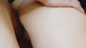 Preview 1 of Littel Boy Sex Girls - БОЛЬШАЯ жопа латинской шлюшки хочет трахаться без презерватива. Ты кончишь в меня ?