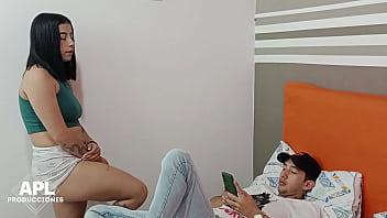 Preview 1 of Medic Fuck - Mi hermanastra me sorprende oliendo su ropa interior y terminamos follando