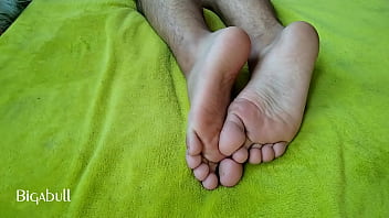 Preview 2 of Xnnx Oma Und Tochter S - I love my hot latino feet