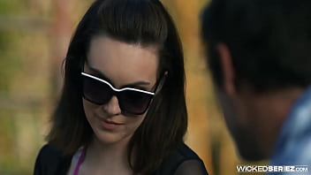 Preview 1 of Jabardasti Xxx Videos Sote Time - Privilege Its All Ours Freya Parker