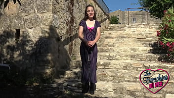 Preview 2 of Muscle Woman Old Man Sex - Amandine,  jeune &eacute_tudiante coquine,  cherche &agrave_ se faire baiser