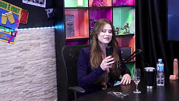 Preview 4 of Xxxxxx Viedo In Hd - Ela se acha t&iacute_mida,  embora transa com dois e vive pelada na internet,  e sobre bater siririca... - Tati Weg