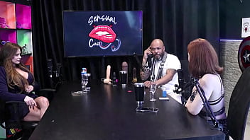 Preview 1 of Shadi Ke Pali Rath Xxx Videos - Viu um v&iacute_deo enfiando um cone,  mas n&atilde_o conseguiu terminar,  e pra tirar o plug dentro do cu dela... - Tati Weg