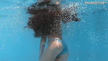 Preview 3 of Indian Syxe Move - Hot chick Lana swims nude for you guys
