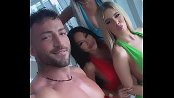 Preview 4 of Dogy Bus - Chorizo team ?? Maximo garcia1 misscjmilesx hayleydaviesxx