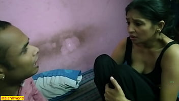 Preview 2 of Seks Me Sekretare - Desi beautiful kamwali sex! My Wife not at home today!!