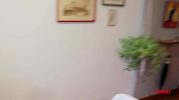 Preview 4 of Lol Office - Rabuda Visita Pai N&ecirc_go Bastidores - EM BREVE Porno Spartanas