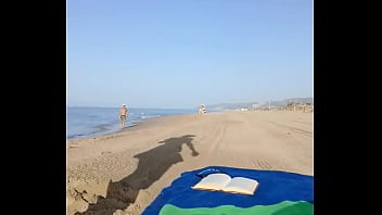 Preview 3 of Asion Xxx Video - Vamos a tomar el sol,  &iquest_Me aplicas bloqueador? ??️??...#playa #verano #Miercoles #toples #bikini #...