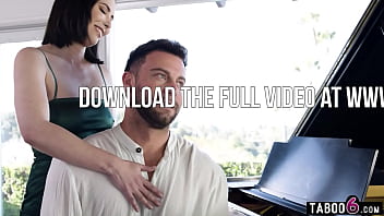 Preview 3 of Beeeg Xnxx - Open relationship did not turn out good for Victoria Voxxx after he cheated