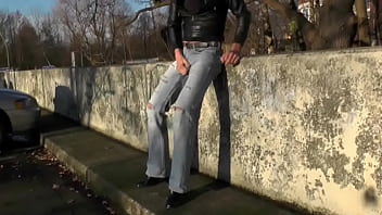 Preview 4 of Garls Xxxnxz Nane - Jeans &ouml_ffentlich eingen&auml_sst