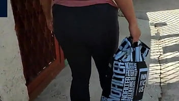 Preview 1 of Danika Yarosh Hd Fucking Videos - Encuentro a mi vecina en la calle y me la llevo a mi casa para tomarle fotos