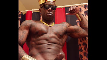 Preview 4 of Flexible Pose - BBC Worship Hallelujah Johnson (The King)