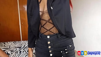 Preview 1 of Super Stilist - Infiel la hijastra de mi esposa viene a mi habitacion a buscar venganza se graba cogiendo y se lo manda a su novio