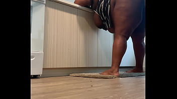 Preview 4 of Odia Sax Com - She didn&rsquo_t wash the dishes so I pounded her until I cum