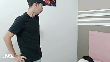 Preview 1 of Romanian Girl Skype - Me follo a mi linda hermanastra cada vez que quiero