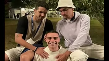 Preview 1 of My Boss Doghtar Full Movi - Jovencitos vergones latinos en un tr&iacute_o muy caliente usando el culo del m&aacute_s joven para sacar su leche y se vienen - Camilo Brown - Fabian Madrid - Maxi Villa