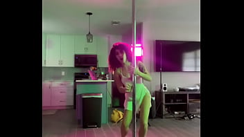 Preview 2 of Mom Pee On The Toilet - ??????