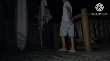 Preview 1 of Milf Handjob Blowjob To Teen - FUDENDO GOSTOSO NO CAL&Ccedil_AD&Atilde_O NA BEIRA DA PRAIA