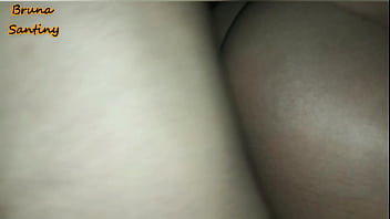 Preview 4 of Dog Ladki Jungle Sex Video - Role Glory em Goi&acirc_nia,  Bruna transando com estranhos.