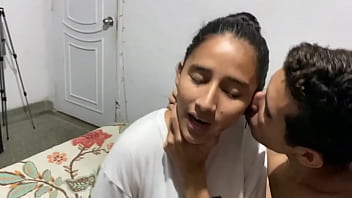 Preview 1 of Big It Is Milf - CUANDO MI HERMANASTRO DESCANSA LE PIDO QUE JUEGUE CON MI CUCA CHIQUITA