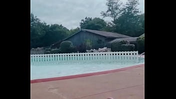 Preview 4 of Jxxx Vedeo - Sa y&#039_est je suis enfin en vacances !! Seule b&eacute_mol y&#039_a pas de jolie filles &agrave_ matter a la piscine je suis triste ...