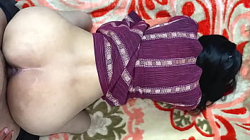 Preview 4 of Mom And Neidhbourhood - After seducing Bhabhi,  I fucked her pussy and made a video secretly