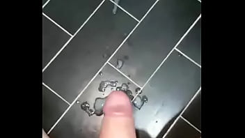 Preview 4 of Hard Sex Fat Gril - Me jerking off on bathroom floor