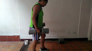 Preview 1 of Black Vs Jmac - contrate instructor personalizado con la excusa de ejercitarme pero la realidad es que es mi amante y as&iacute_ me lo puedo follar tranquila en mi casa