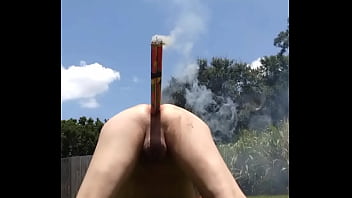Preview 3 of Sunny Leone In Pool Dur Sex - Happy 4th of July Roman Candle Anal Launcher