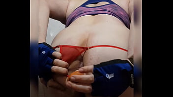 Preview 3 of Mom Shows Son Panty - Pasivo y zanahoria