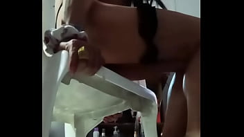 Preview 4 of Strip Open Bar - tranny in sexy lingerie zit op en dildo en raakt erg opgewonden