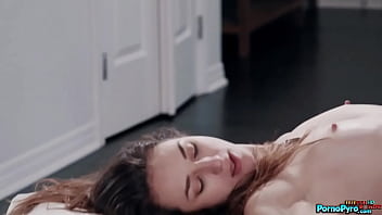 Preview 2 of Xxx Juli With Your Son - Lucas Frost Eats His Skinny Stepsister Andi Rose&#039_s Trimmed Pussy