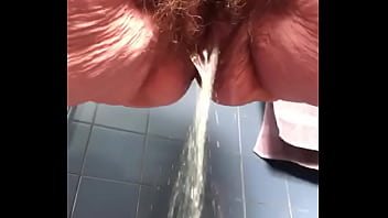 Preview 2 of 12yers Xxxgirl Foking - Granny  peeing