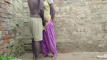 Preview 2 of Bondage Sienna West - मेरी गर्ल फ्रेंड ने मुझे घर में बुला के चुदाया