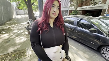 Preview 1 of Hot Leny - Voy a devolverle el peluche a mi Ex pareja ,  Termina en Sexo Duro
