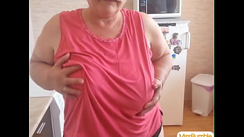 Preview 1 of Classic Kid - Cute sexy chubby Mature BBW gets naked and shows big boobs.