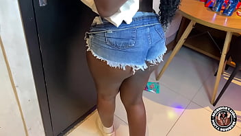Preview 1 of Live Tv Adult - NEGRA CAVALA FOI PAGA COM ROLA NA GARGANTA E NA XOTA MOLHADA PELA FAXINA /COMPLETO NO RED